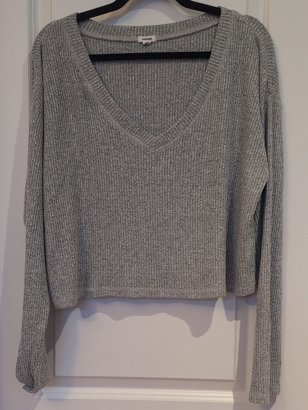 Garage Gray Ribbed V-Neck Cropped Long Sleeve Shirt - Size M - Lightweight